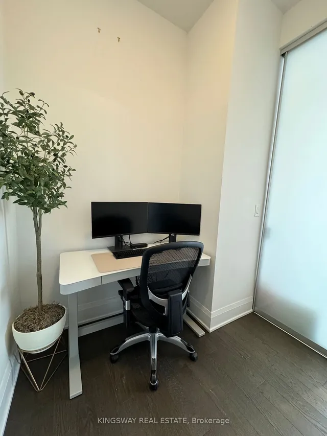 Additional image 11 of 36 Park Lawn Rd Unit 4407