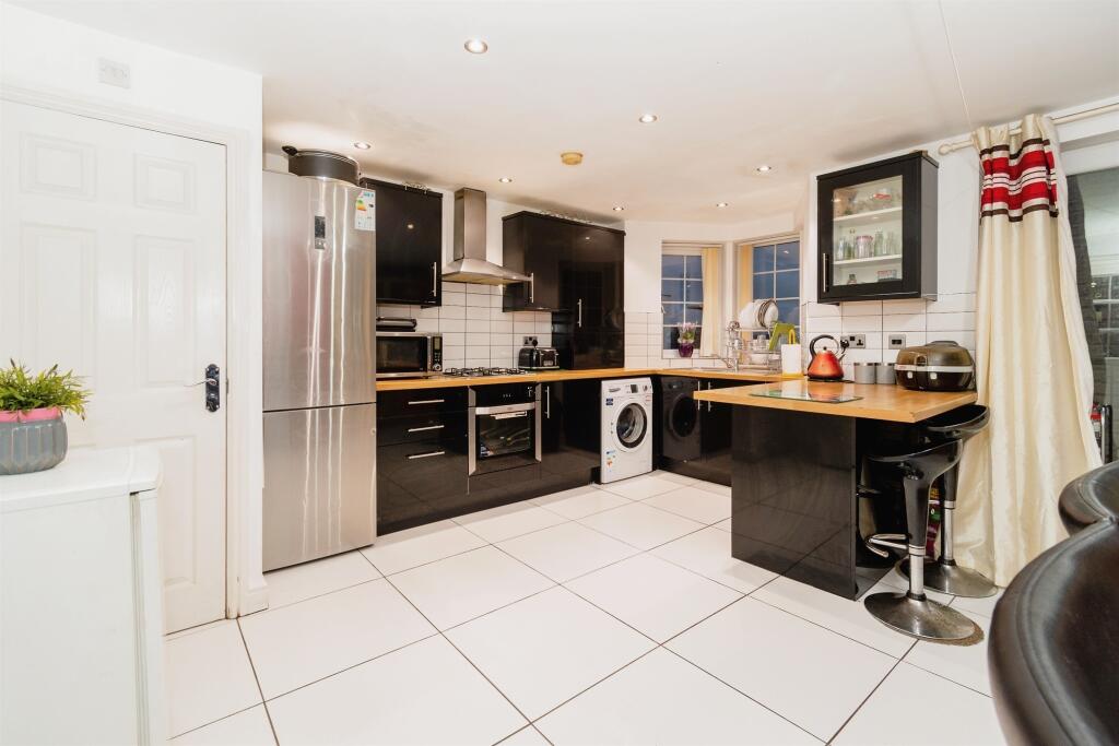 Additional image 5 of Lingwood Gardens, Bradford