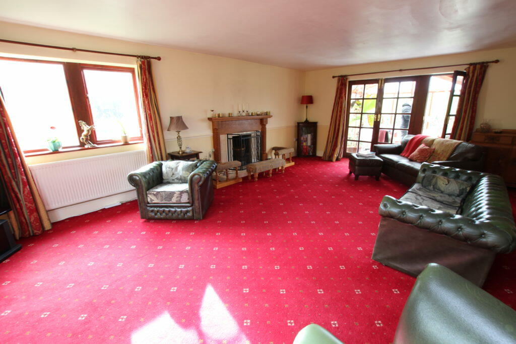 Additional image 3 of 5 bedroom house for sale – Cherry Tree House, Wilsden, Bradford, BD15 0DB