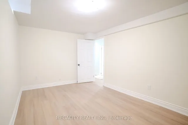 Additional image 8 of 7800 Priory Cres