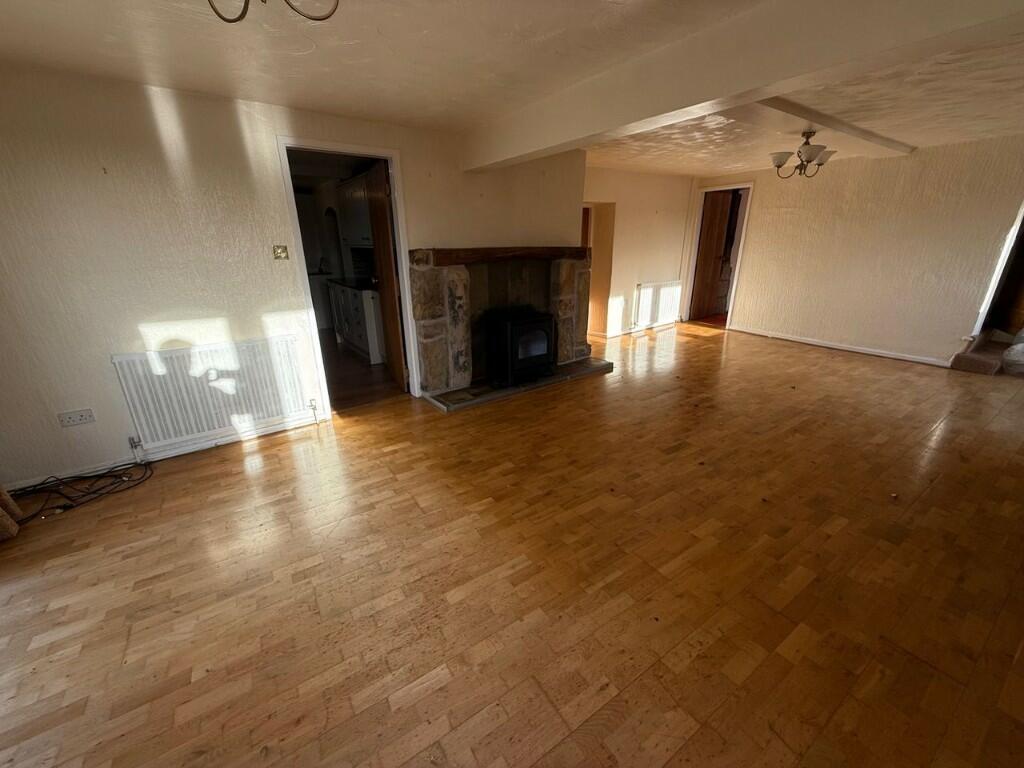 Additional image 3 of 9 Toftshaw Fold, Bradford, West Yorkshire, BD4 6QP