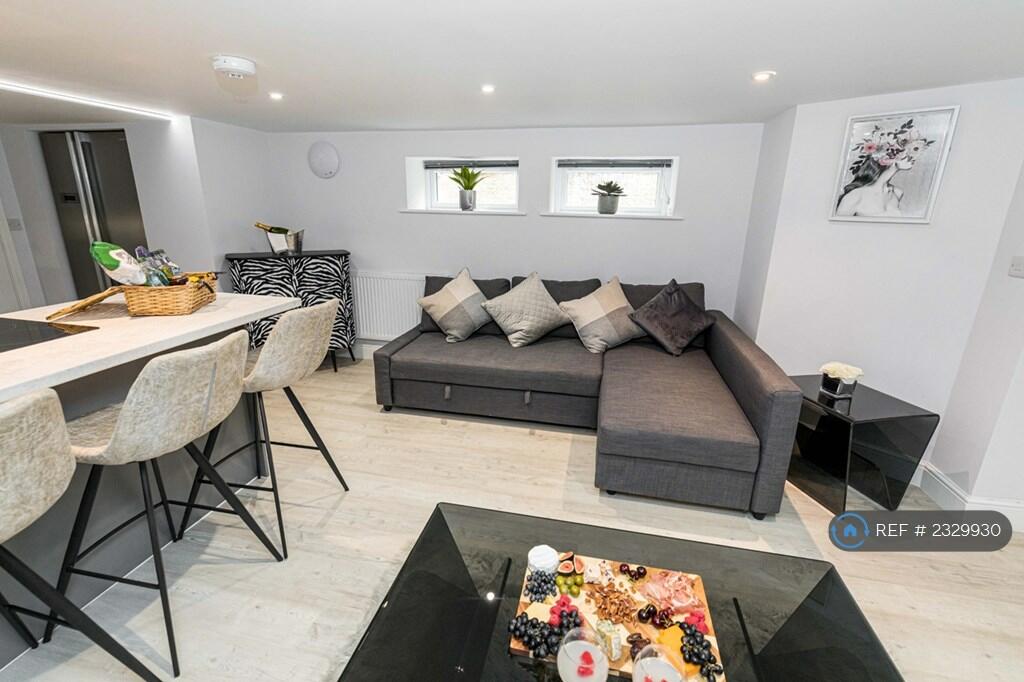 Additional image 10 of Approach Road, Poole, BH14