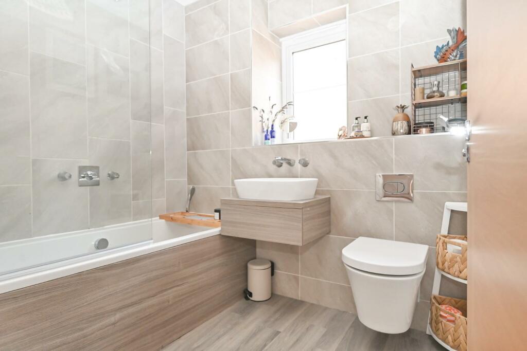 Additional image 19 of West Wood View, Apperley Bridge