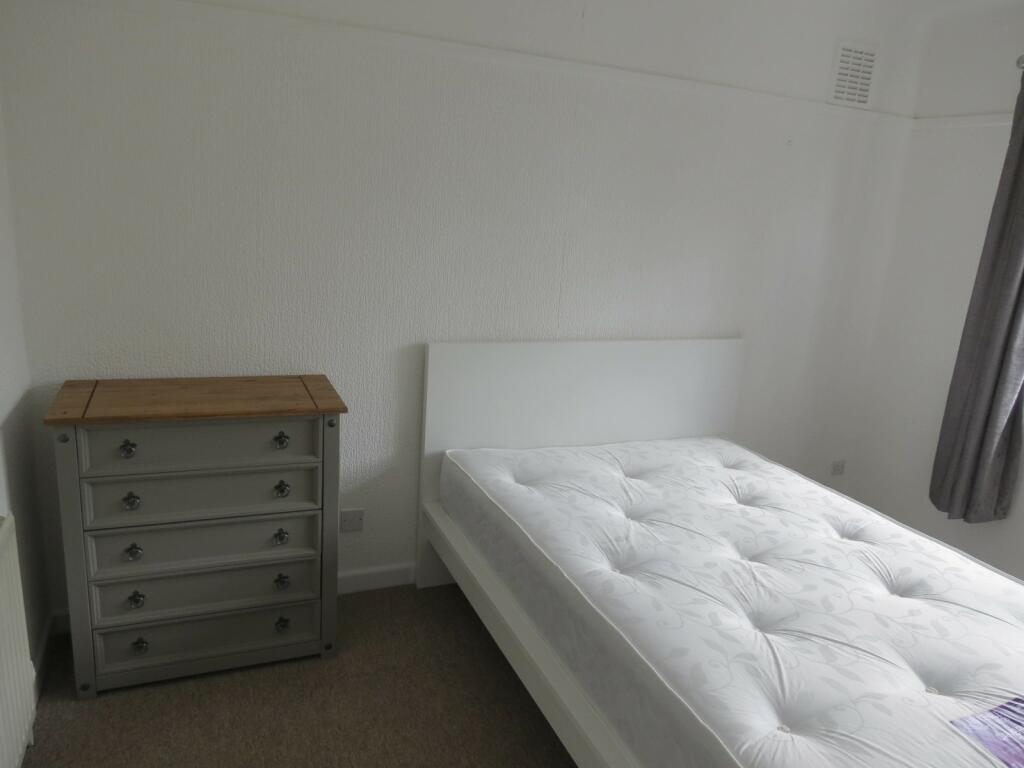 Additional image 14 of 6 bedroom Detached House in Wallisdown