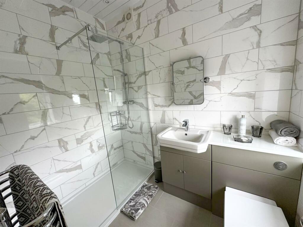 Additional image 17 of Glen Lee Lane, Keighley