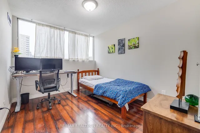 Additional image 25 of 3695 Kaneff Cres Unit 703