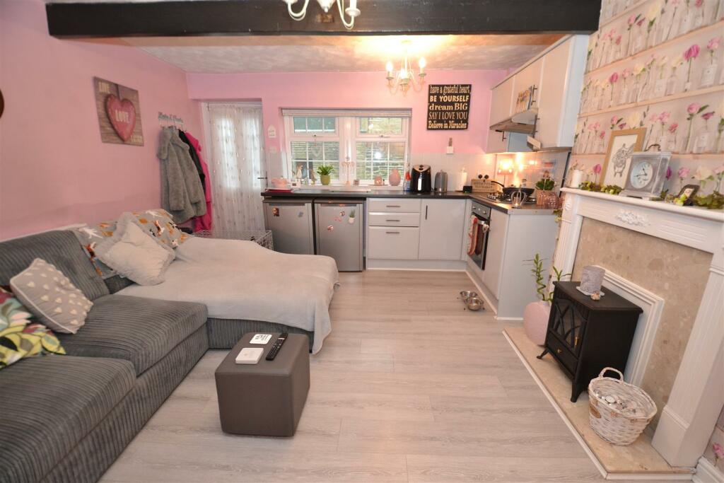 Additional image 5 of Green End, Clayton, Bradford