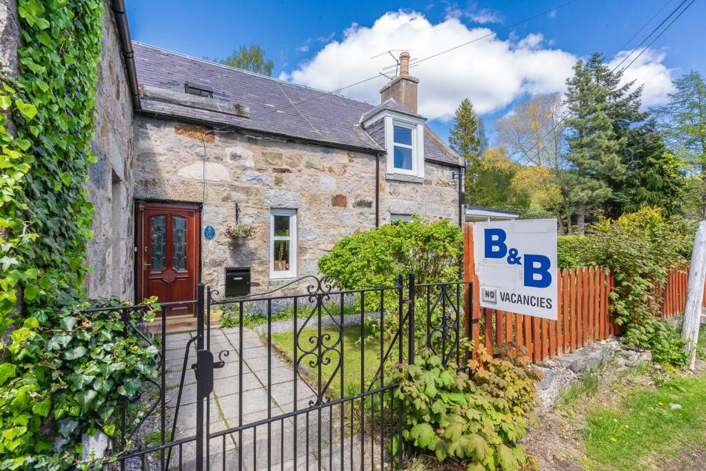 Additional image 2 of Craiglea Hillside Road, Braemar, AB35 5YU