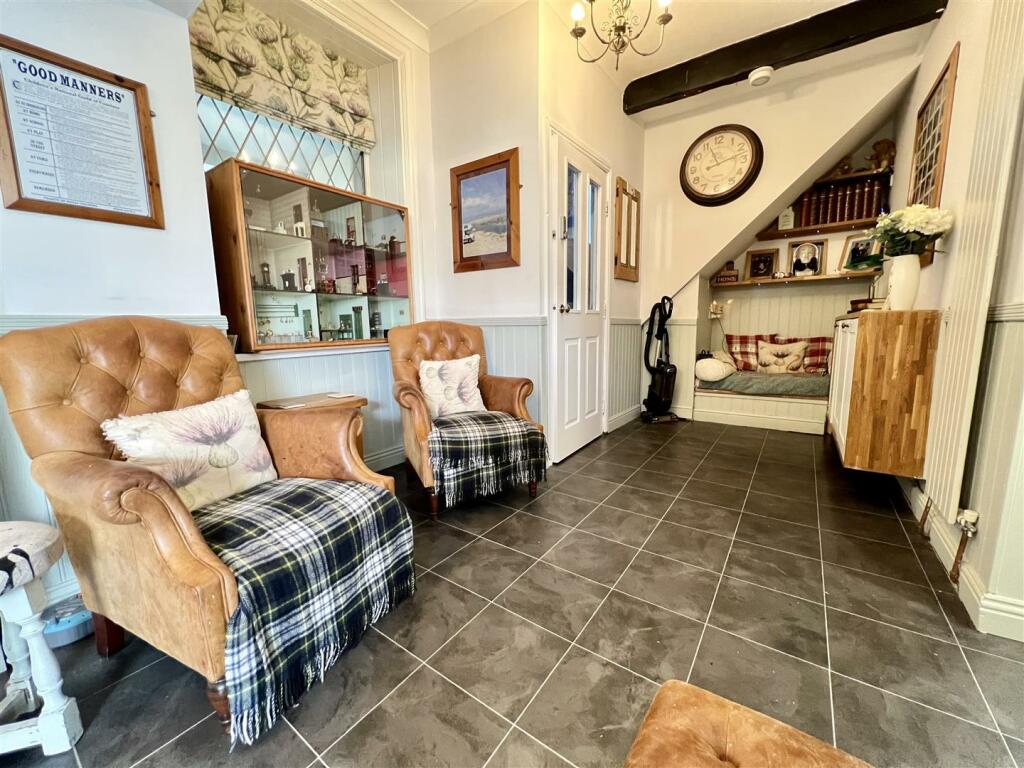 Additional image 8 of Lidget, Oakworth