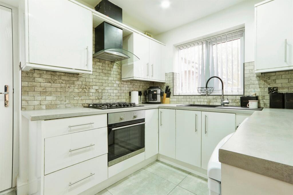 Additional image 7 of Drovers Way, BRADFORD