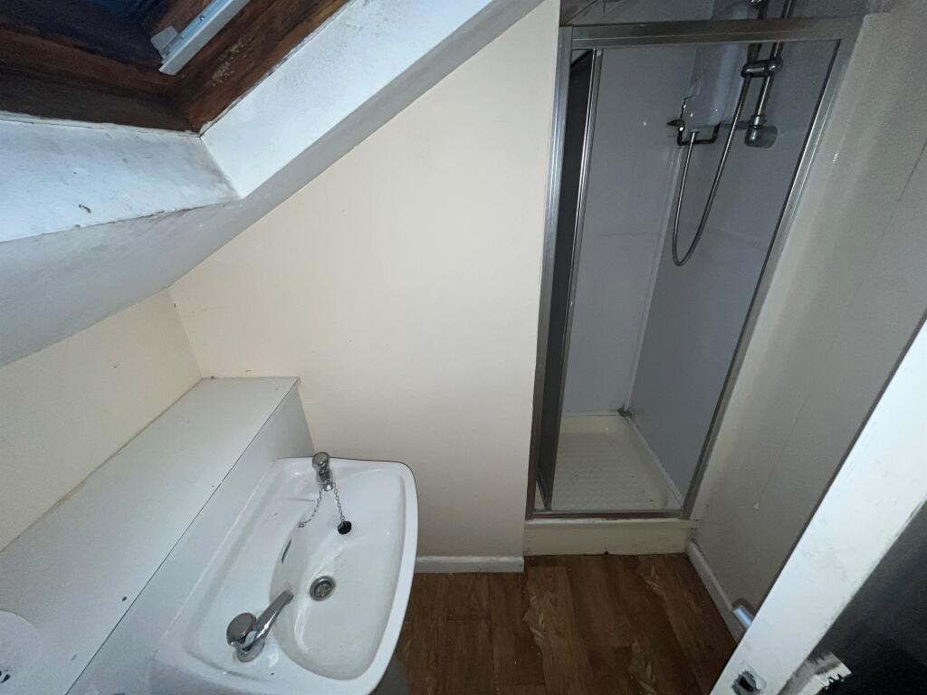 Additional image 11 of Merton Road, Bradford