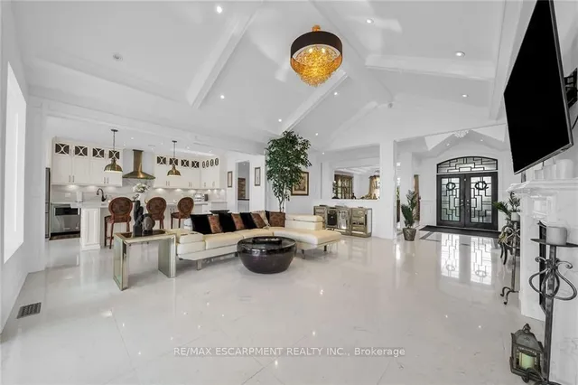 Additional image 11 of 94 SEABREEZE Cres