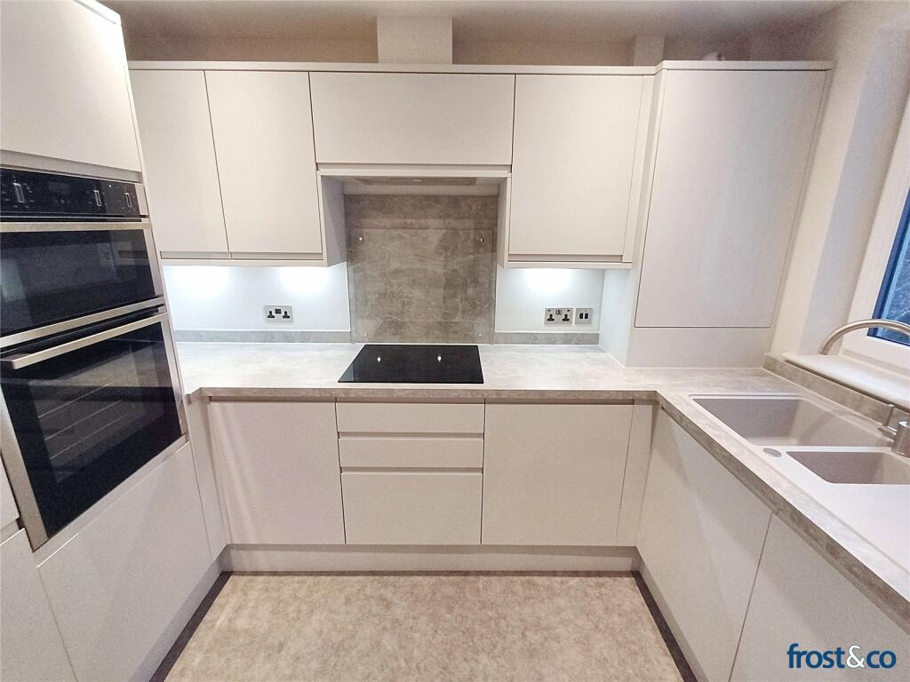 Additional image 10 of Delhi Close, Lower Parkstone, Poole, Dorset, BH14