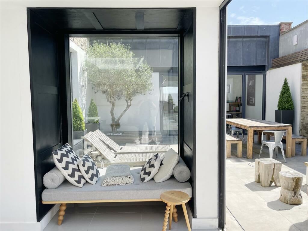 Additional image 16 of Westfield House, Whitehall Road, Wyke, BD12 9DP