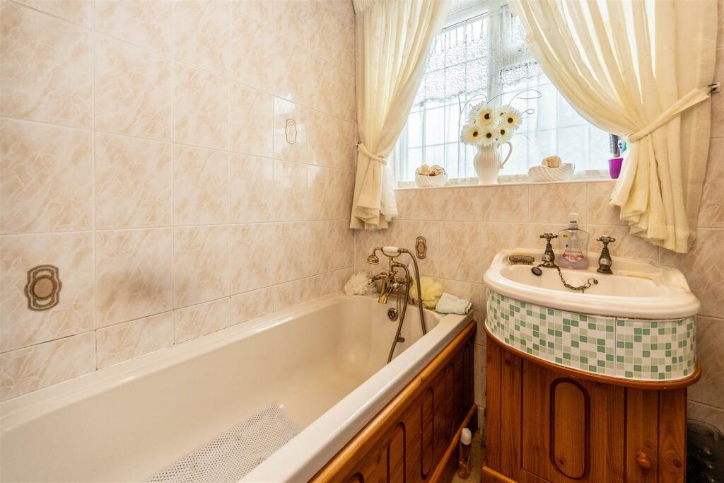 Additional image 9 of Tyersal Lane, Bradford