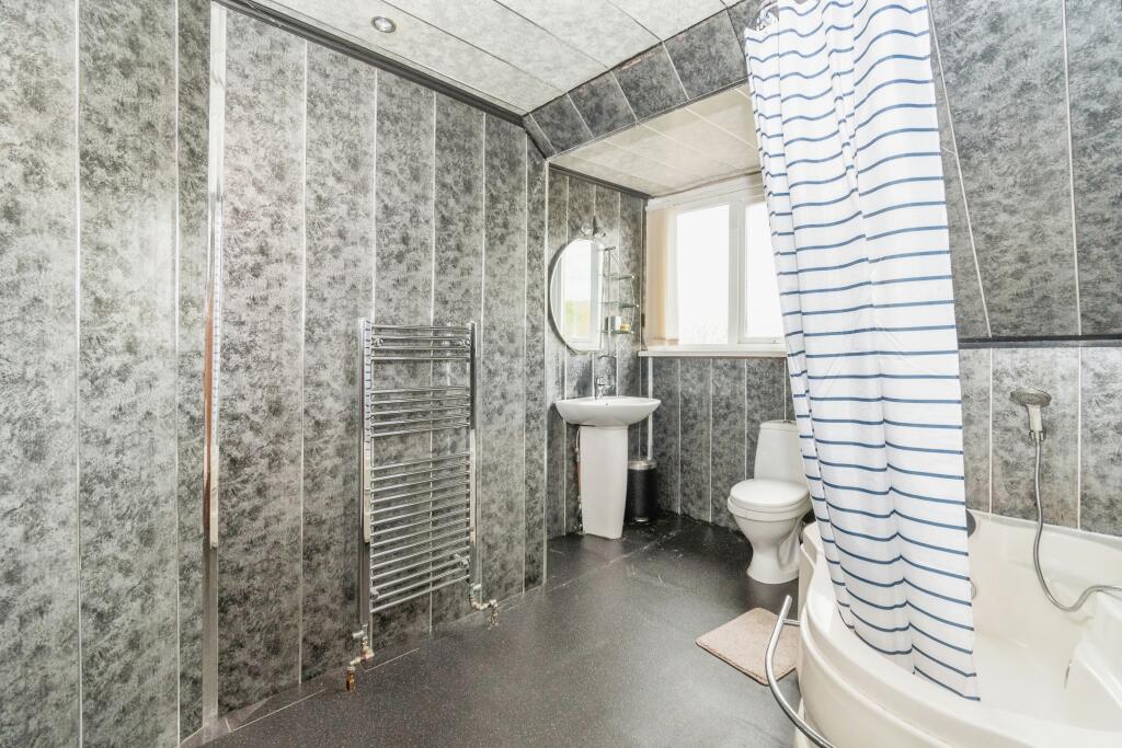 Additional image 36 of Park Grove, Bradford, BD9