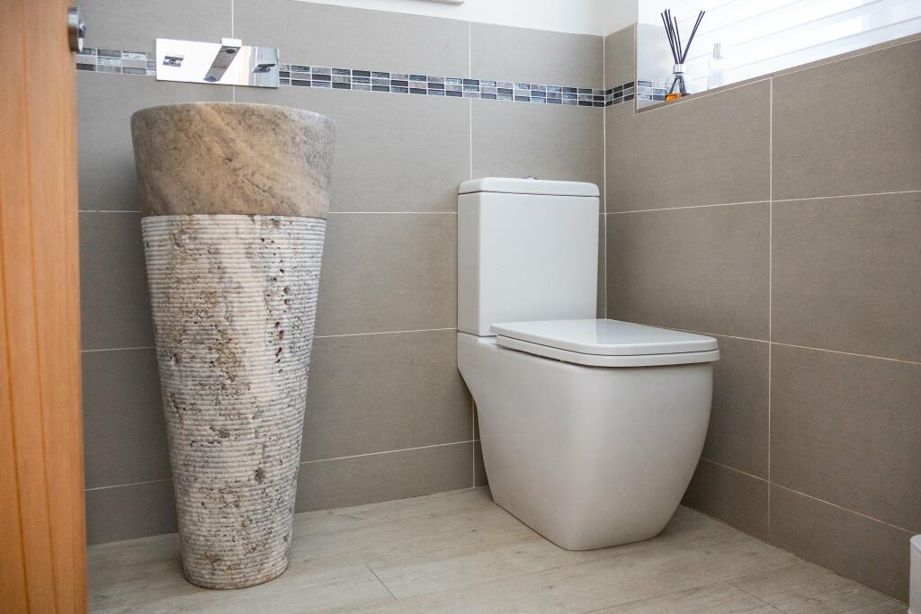 Additional image 20 of Canford Cliffs Avenue, , Bournemouth