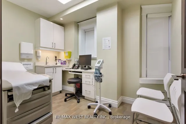 Additional image 8 of 96 Roncesvalles Ave