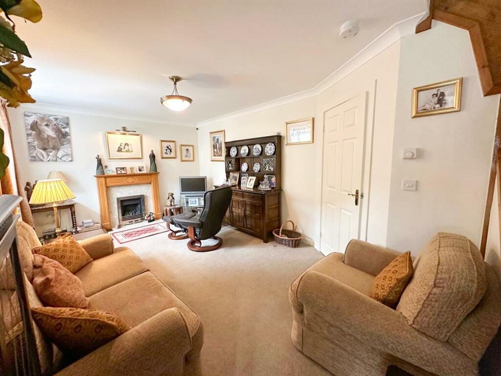 Additional image 18 of Hainsworth Road, Silsden