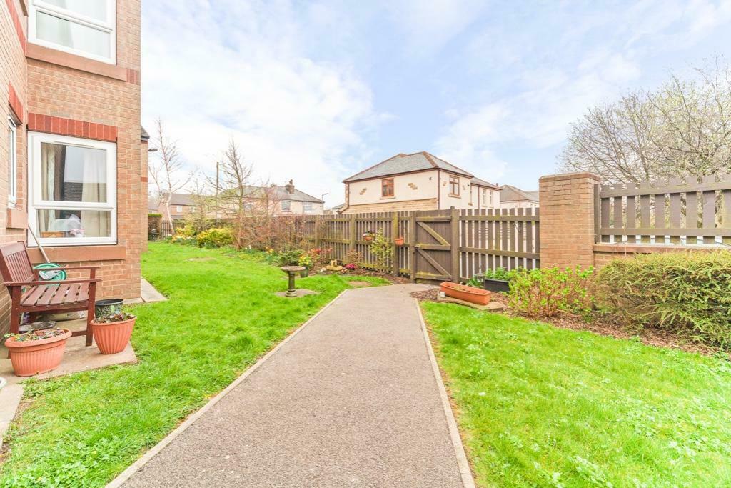 Additional image 5 of Francis House, Hatfield Road, Bradford, BD2 4QD