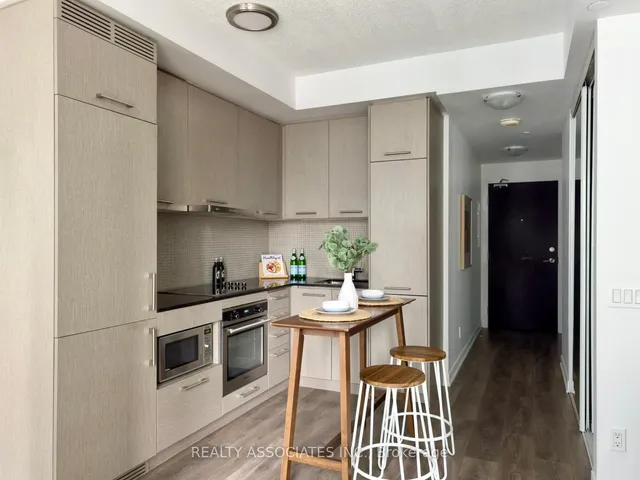 Additional image 5 of 87 Peter St Unit 1712