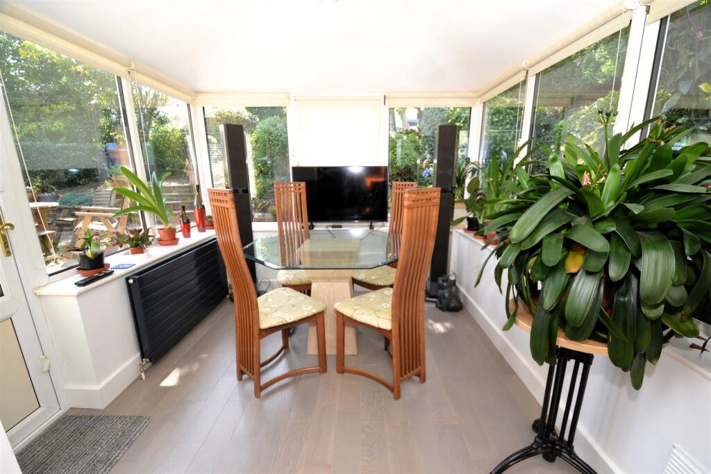 Additional image 5 of Oakleigh Avenue, Clayton, Bradford