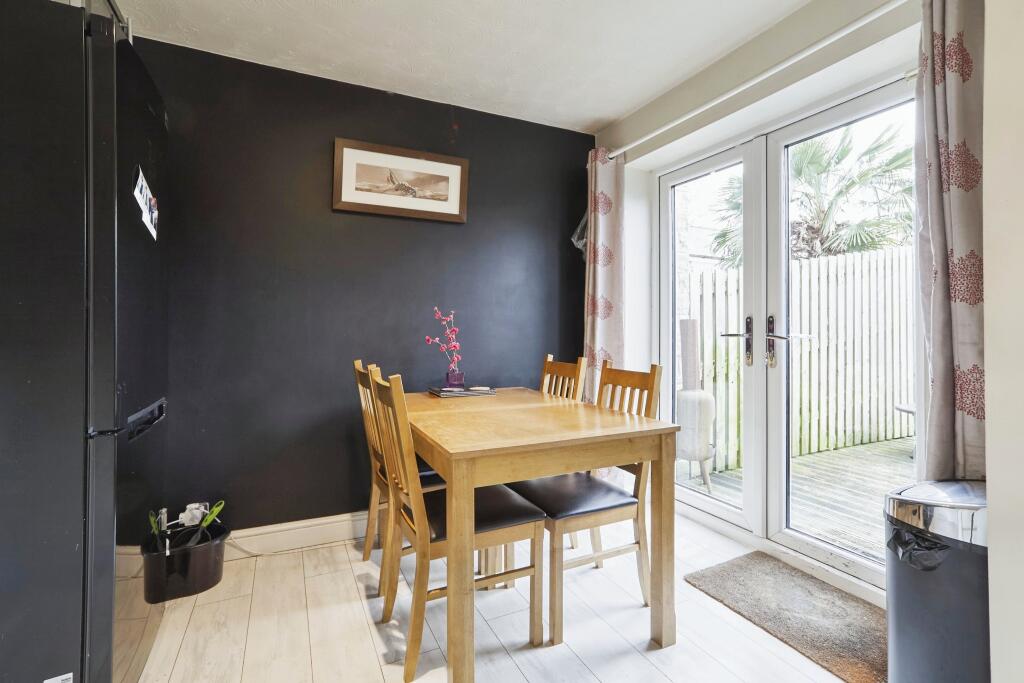 Additional image 8 of The Moorings, Bradford, BD10