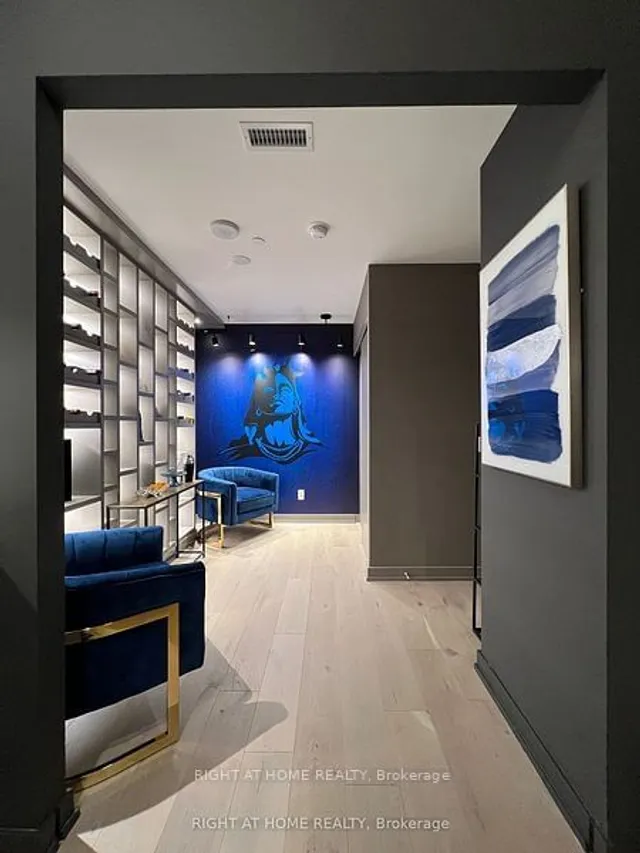 Additional image 10 of 20 Lombard St Unit UPH07