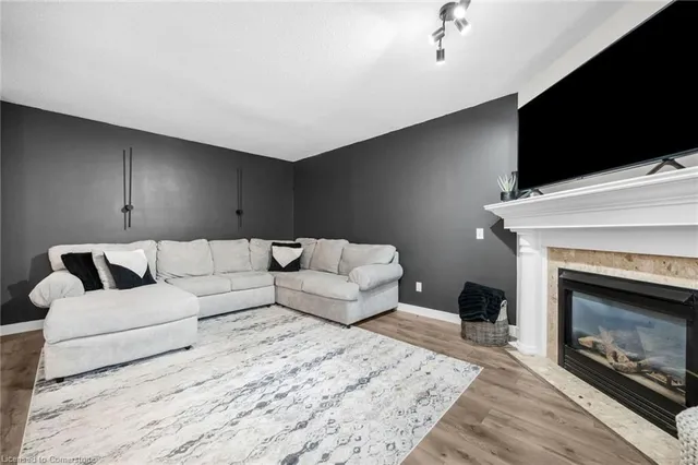 Primary image of 22 Southbrook Dr