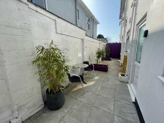Additional image 7 of Rooms Available, Southcote Road - 5