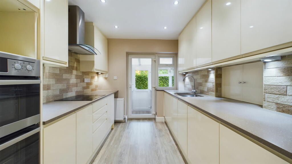 Additional image 4 of Brownroyd Hill Road, Bradford, BD6 1RZ