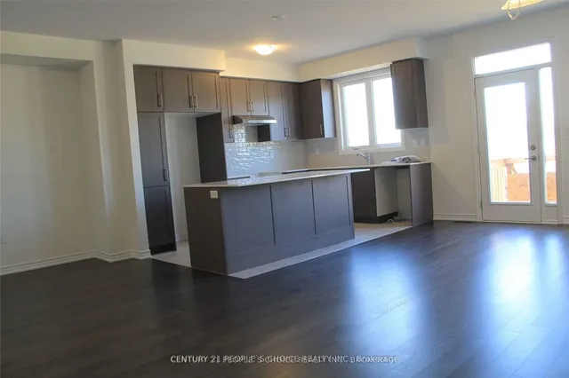 Additional image 8 of 487 Bergamot Ave