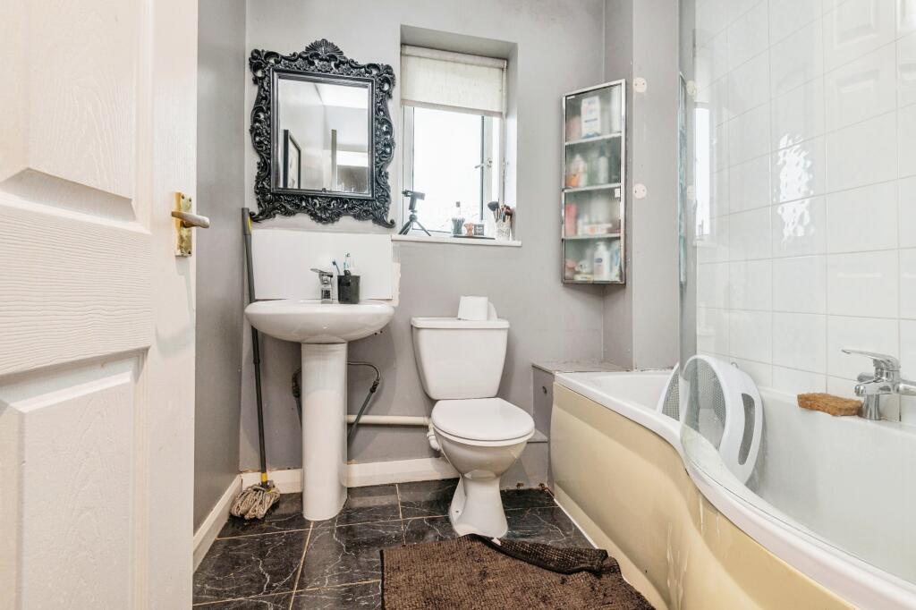 Additional image 14 of Gilynda Close, Bradford, BD8