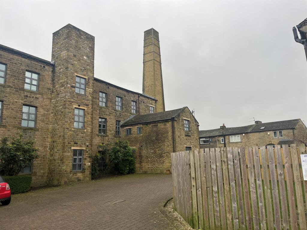 Additional image 4 of Highgate Mill Fold, Queensbury, Bradford