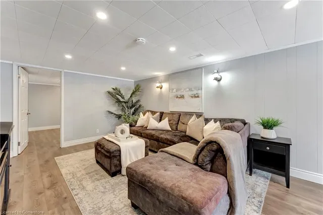 Additional image 21 of 11 Southmoor Dr