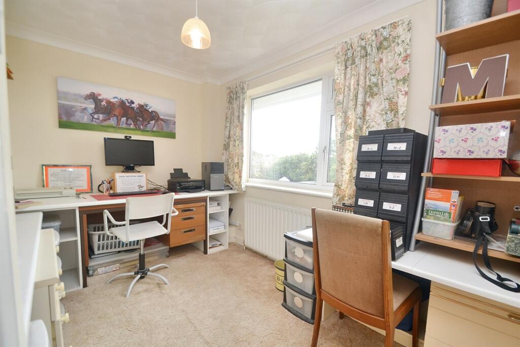 Additional image 20 of Upton