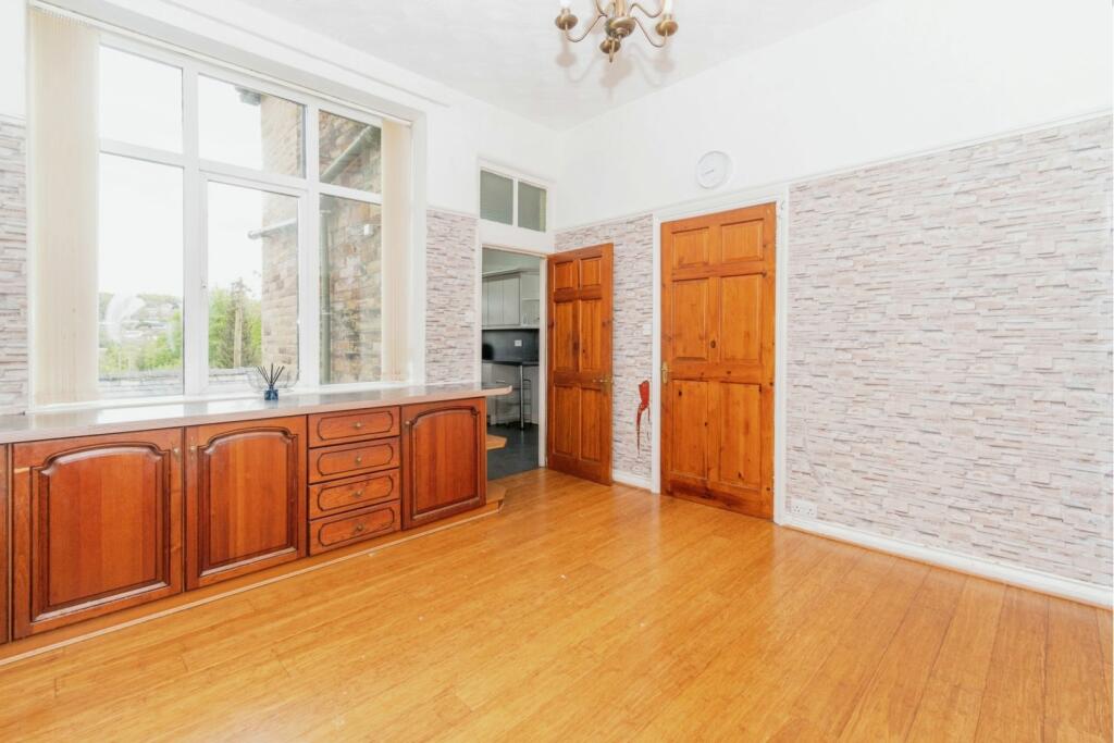 Additional image 18 of Park Grove, Bradford, BD9