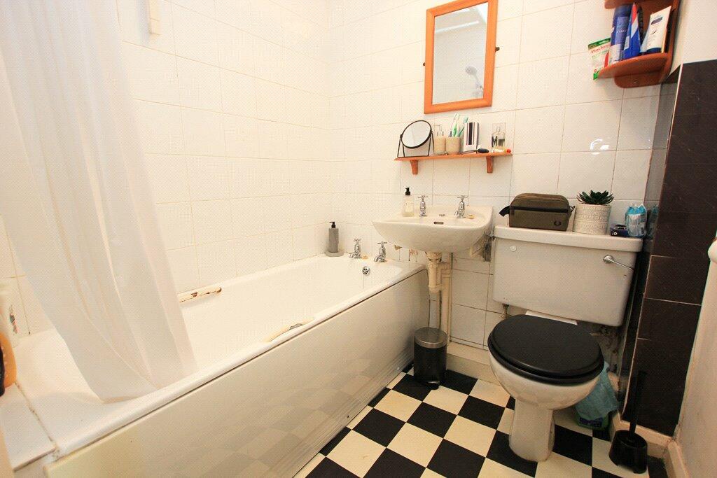 Additional image 6 of 7 Haw Bank Court, Skipton, BD23 1BY