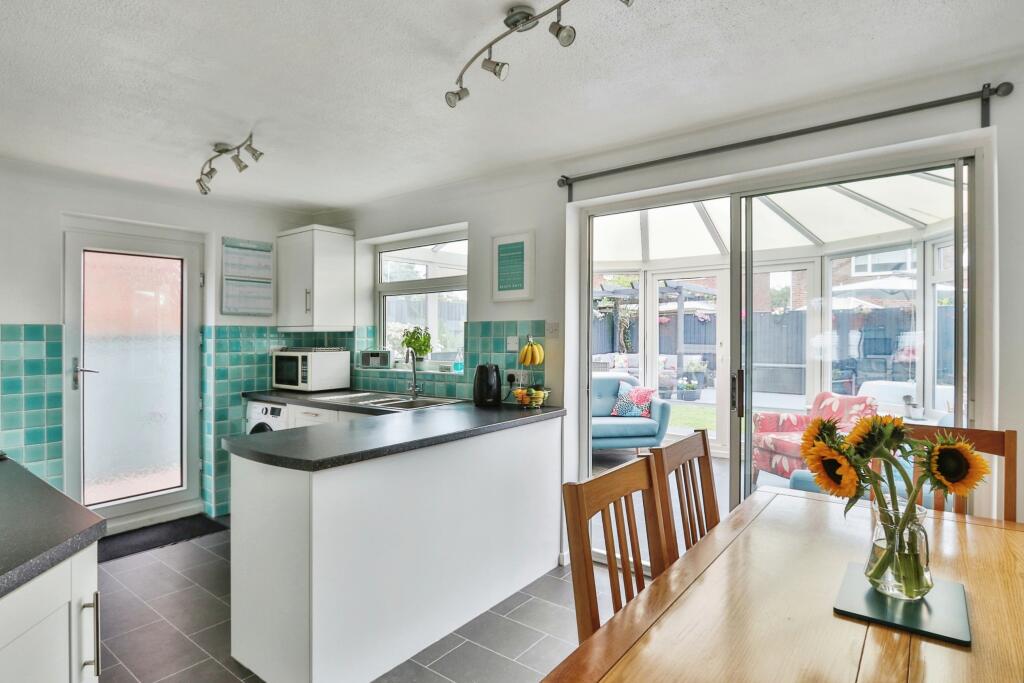 Additional image 6 of Rowbarrow Close, Poole, Dorset, BH17