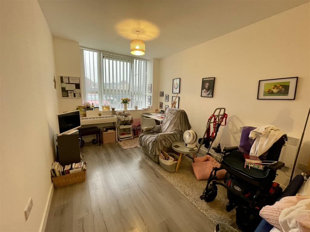 Additional image 3 of Bingley Road, Bradford