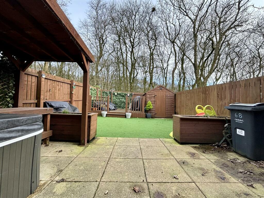 Additional image 17 of Harrowins Farm Drive, Queensbury, Bradford, BD