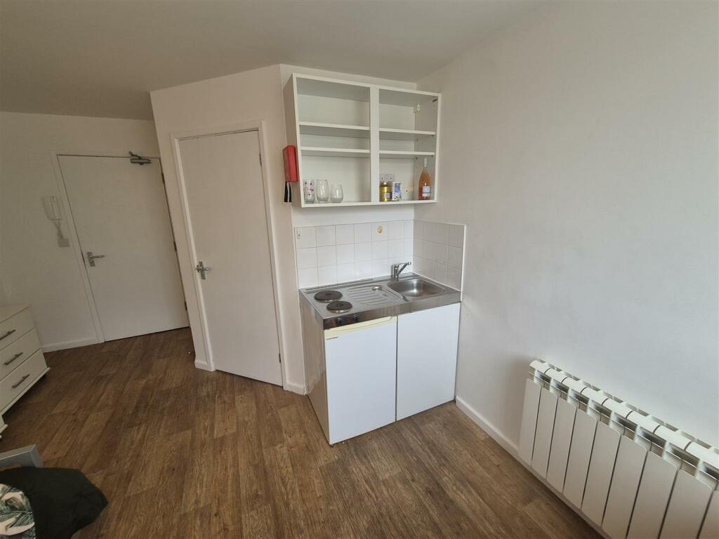 Additional image 7 of SELF CONTAINED STUDIO