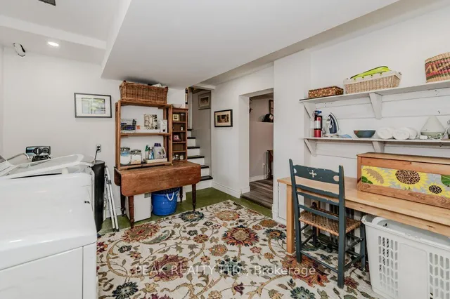 Additional image 29 of 88 Springbank Cres