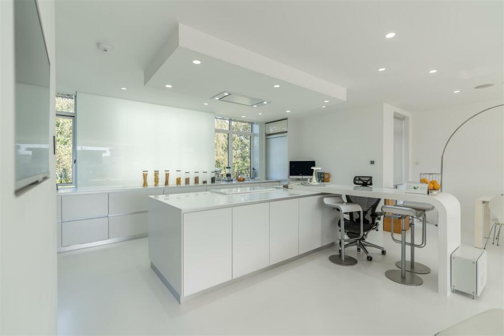 Additional image 7 of Whitecliff Road, Whitecliff