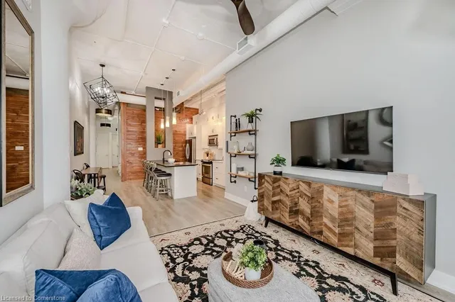 Additional image 15 of 112 Benton St Unit 210