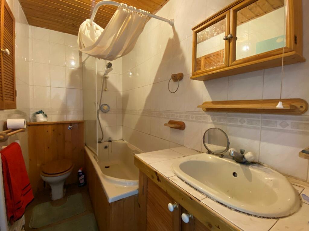 Additional image 9 of Camellia Mount, Lidget Green, Bradford, BD7