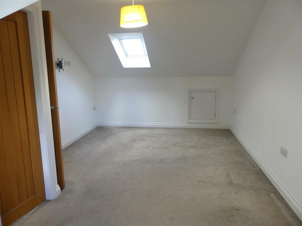 Additional image 11 of Grouse Close, Silsden