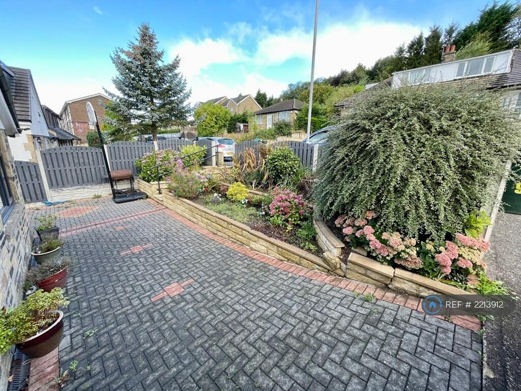 Additional image 5 of Hazel Walk, Bradford, BD9