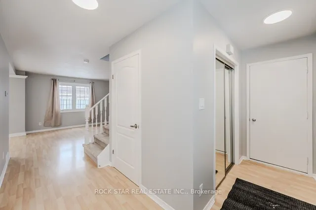 Additional image 3 of 55 West Acres Cres