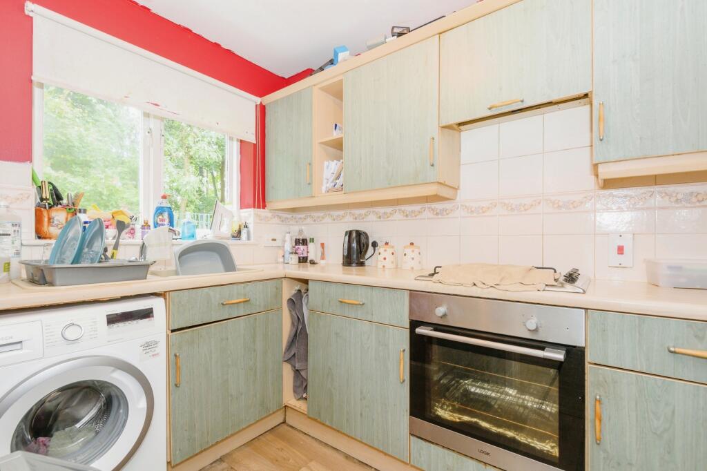 Additional image 8 of Holmefield View, Bradford, BD4